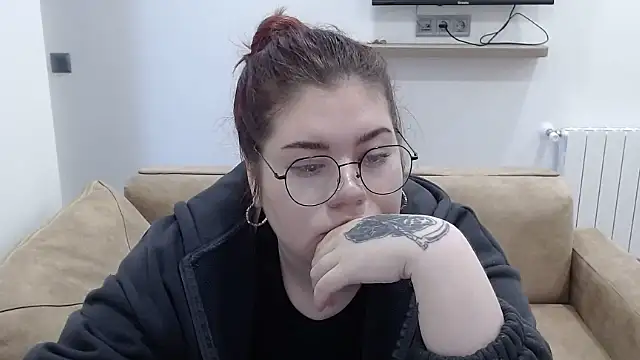 Snapshot of Isabel_Graves chatting on May 20, 6:08 am Isabel Graves online show from May 20, 6:08 am