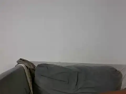 Snapshot of Sleek_petite chatting on June 1, 6:20 pm Sleek petite online show from June 1, 6:20 pm
