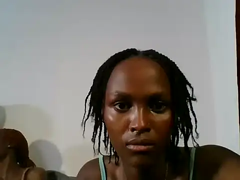 Snapshot of Sleek_petite chatting on June 3, 5:51 pm Sleek petite online show from June 3, 5:51 pm