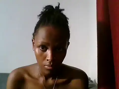 Snapshot of Sleek_petite chatting on June 11, 12:32 am Sleek petite online show from June 11, 12:32 am