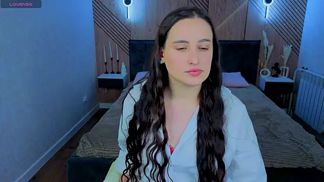 Elizabet Colllins online show from May 30, 8:55 am