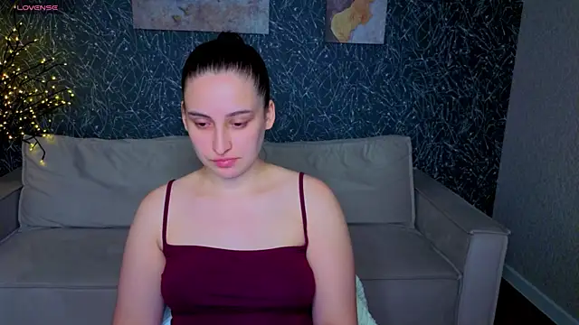 Elizabet Colllins online show from June 28, 1:00 am
