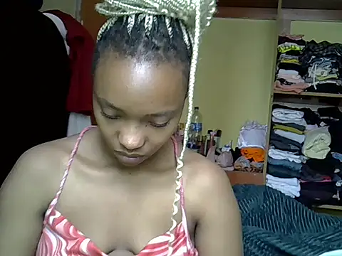pretty jazminee1 online show from May 24, 6:40 am