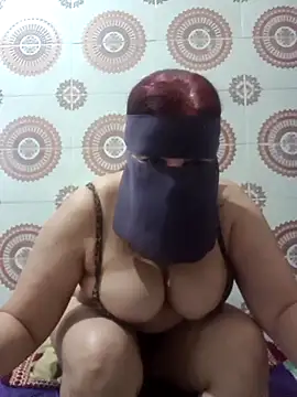 Snapshot of chirin_sexy chatting on June 17, 3:24 pm chirin sexy online show from June 17, 3:24 pm