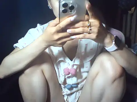 Snapshot of -Kina-a chatting on May 21, 10:33 am -Kina-a online show from May 21, 10:33 am