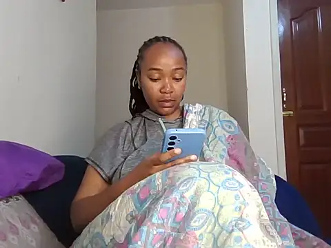 Snapshot of atara_seren chatting on June 17, 11:27 pm atara seren online show from June 17, 11:27 pm