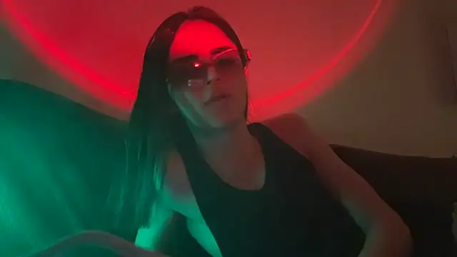 MarlyJess online show from June 5, 8:25 pm