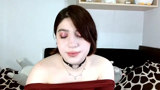Snapshot of Oriana_secret chatting on June 27, 4:06 am Oriana secret online show from June 27, 4:06 am