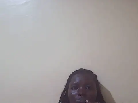 shesprettya online show from June 11, 6:28 pm