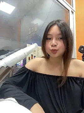 Snapshot of Selenaa110 chatting on May 28, 3:42 pm Selenaa110 online show from May 28, 3:42 pm