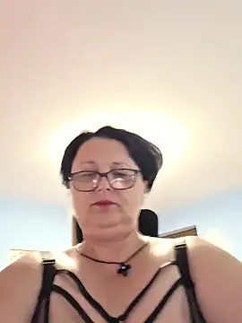 Snapshot of Diana_Diafan chatting on May 27, 6:49 pm Diana Diafan online show from May 27, 6:49 pm