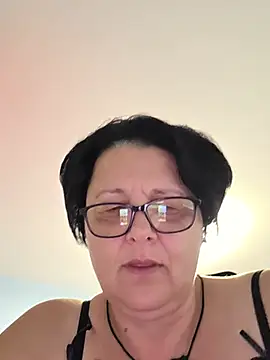 Snapshot of Diana_Diafan chatting on May 31, 7:15 pm Diana Diafan online show from May 31, 7:15 pm
