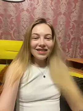 Adelin aa online show from May 20, 6:03 pm