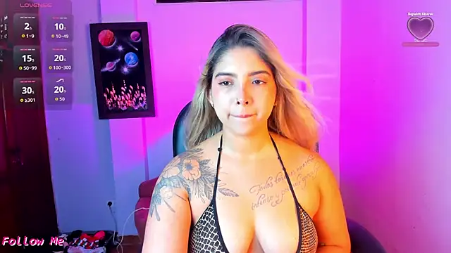 Snapshot of EvaGold_ chatting on July 23, 10:19 pm EvaGold online show from July 23, 10:19 pm