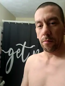 Snapshot of FrankGrimey chatting on May 18, 11:43 pm FrankGrimey online show from May 18, 11:43 pm