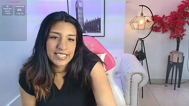 Stephany triana online show from May 26, 3:46 am