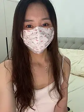 Snapshot of TONGTONG915 chatting on May 20, 3:29 pm TONGTONG915 online show from May 20, 3:29 pm