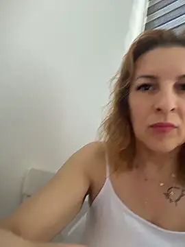 Snapshot of Hot-Milf4U chatting on June 19, 6:40 am Hot-Milf4U online show from June 19, 6:40 am