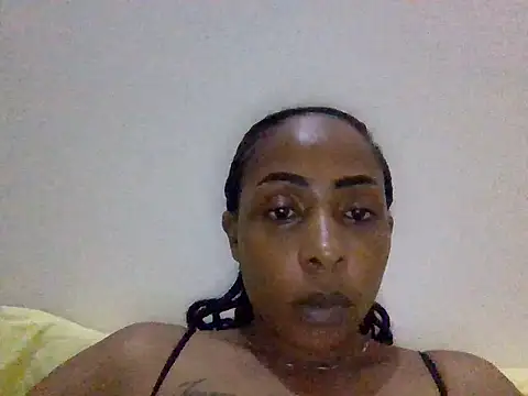 Snapshot of glow_bby chatting on May 29, 7:23 pm glow bby online show from May 29, 7:23 pm