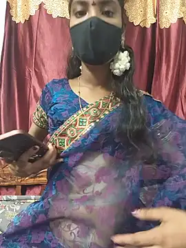 Snapshot of reshma124 chatting on June 27, 5:34 am reshma124 online show from June 27, 5:34 am
