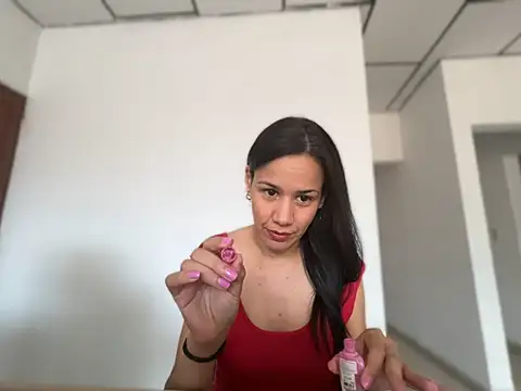 Snapshot of siempre_linda chatting on May 26, 7:43 pm siempre linda online show from May 26, 7:43 pm