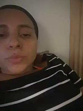 Snapshot of Becca_Clare chatting on May 19, 11:22 pm Becca Clare online show from May 19, 11:22 pm