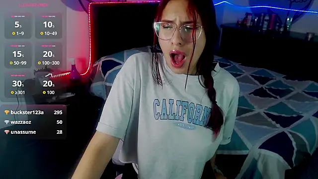 ashly litlle online show from June 21, 8:17 am