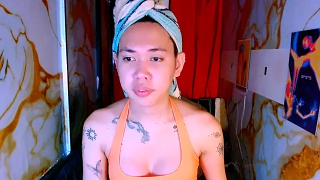 Snapshot of empressqueen_zoe chatting on June 26, 2:43 pm empressqueen zoe online show from June 26, 2:43 pm