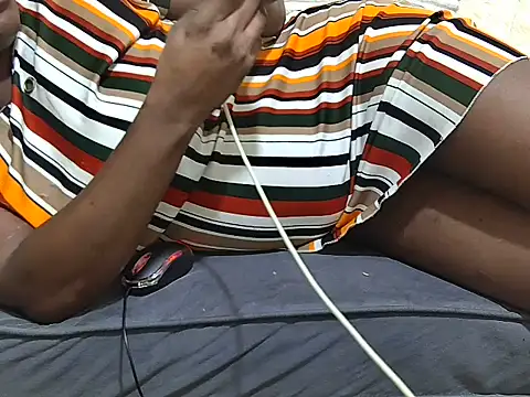 Snapshot of DripDiva chatting on June 18, 9:19 pm DripDiva online show from June 18, 9:19 pm