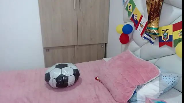 Valeria Santos  online show from June 18, 1:48 pm