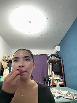 julia nascimento online show from May 23, 12:49 am