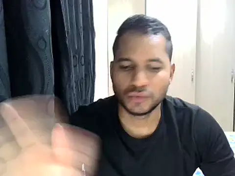 Snapshot of Bruno_vip chatting on July 10, 12:04 am Bruno vip online show from July 10, 12:04 am