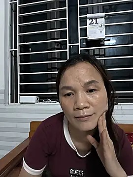 Lye lovely online show from May 21, 3:41 pm