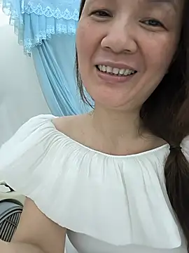 Lye lovely online show from July 5, 4:52 am