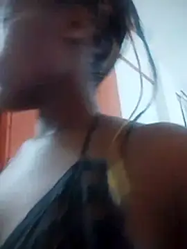 Snapshot of sweet_pie01 chatting on May 21, 4:36 pm sweet pie01 online show from May 21, 4:36 pm