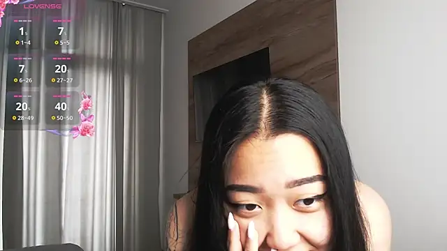 Snapshot of LillGothBaby chatting on June 26, 4:17 am LillGothBaby online show from June 26, 4:17 am