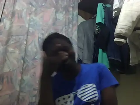 Snapshot of Pretty_wanja254 chatting on May 21, 4:58 pm Pretty wanja254 online show from May 21, 4:58 pm