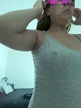 Snapshot of lulupiecitosamor chatting on June 9, 12:28 pm lulupiecitosamor online show from June 9, 12:28 pm