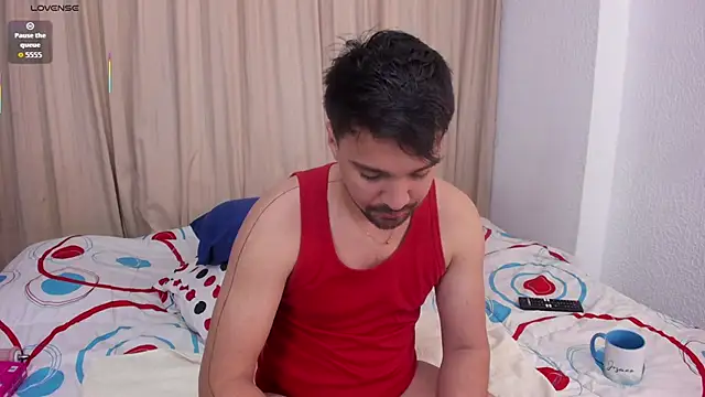 Snapshot of max_ed chatting on June 1, 5:31 am max ed online show from June 1, 5:31 am