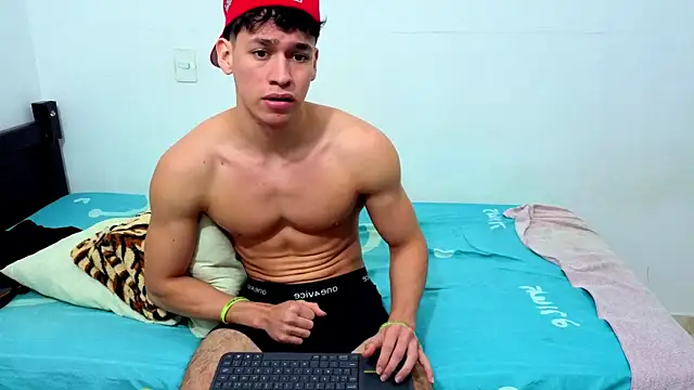 Luke Muscle online show from June 9, 2:34 am
