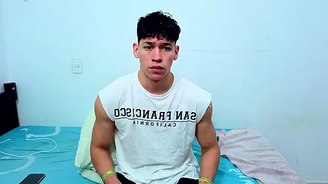 Luke Muscle online show from June 10, 3:11 pm