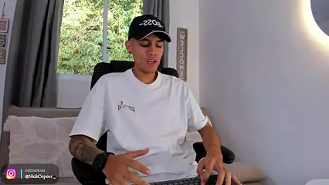 NickCopeer  online show from June 8, 12:38 pm