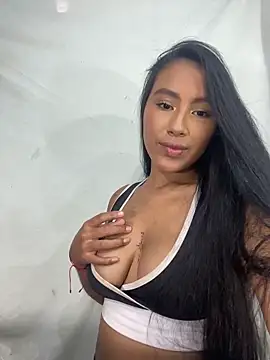 Snapshot of Nana-Benavides chatting on May 26, 7:43 pm Nana-Benavides online show from May 26, 7:43 pm