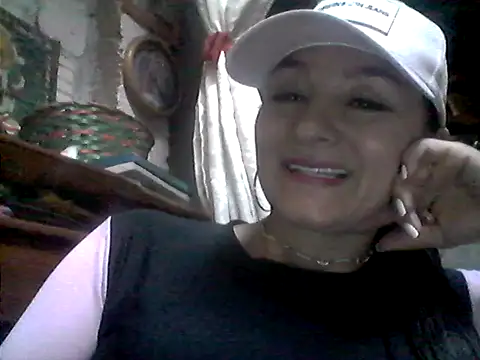 Snapshot of Anlly_garcia002 chatting on May 22, 9:42 pm Anlly garcia002 online show from May 22, 9:42 pm