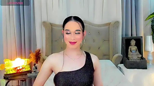 LexiLoreOnTop online show from June 4, 2:45 pm