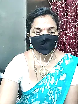 Snapshot of Leela_555 chatting on July 6, 2:25 pm Leela 555 online show from July 6, 2:25 pm
