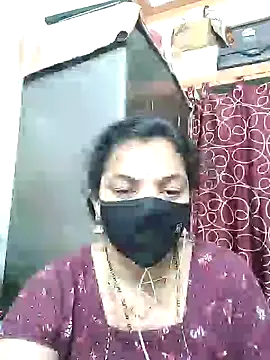 Snapshot of Leela_555 chatting on July 18, 10:46 pm Leela 555 online show from July 18, 10:46 pm