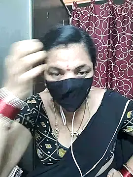 Snapshot of Leela_555 chatting on July 19, 11:25 am Leela 555 online show from July 19, 11:25 am