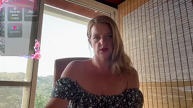 Snapshot of Sexy_Nicolette_Dutch chatting on July 11, 7:44 am Sexy Nicolette Dutch online show from July 11, 7:44 am
