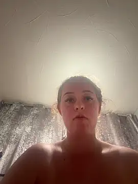 Miss brunettexx online show from May 23, 10:36 pm